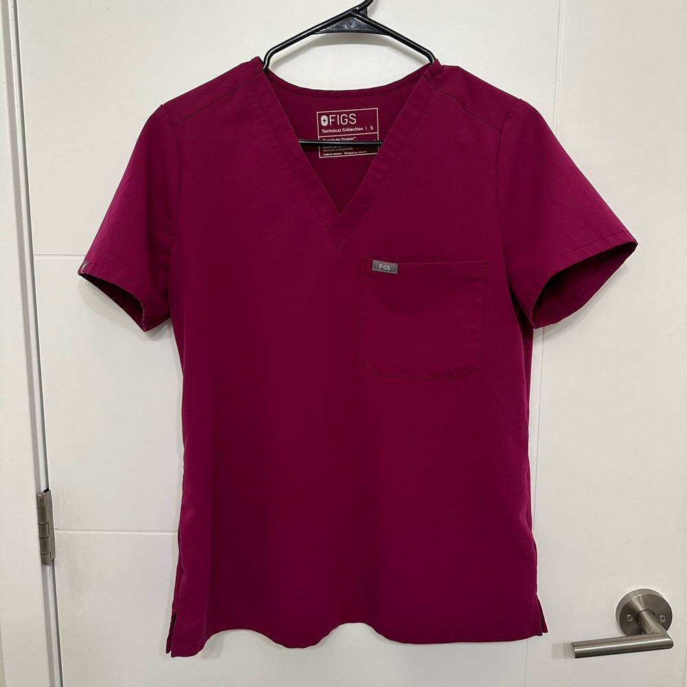 Magenta Figs Small Scrub Set